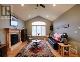 7284 CALVERT DRIVE - 31