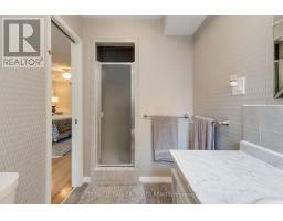 41 HAMPTON CRESCENT - 30