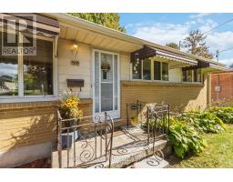 1919 DULUTH CRESCENT - 10