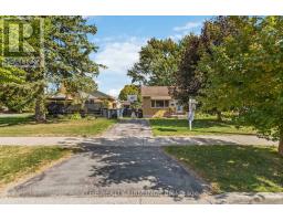 1919 DULUTH CRESCENT - 2