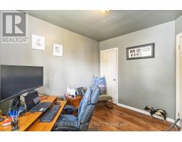 1919 DULUTH CRESCENT - 31