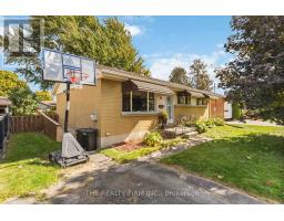 1919 DULUTH CRESCENT - 8