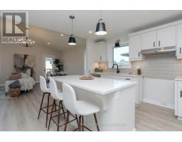 51 WHITE TAIL PATH - 14