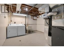 661 LADYBROOK CRESCENT - 41