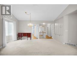 38 QUINELLA PLACE - 32