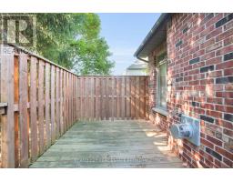 38 QUINELLA PLACE - 43