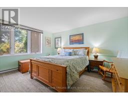 142 HUNT CLUB DRIVE - 33