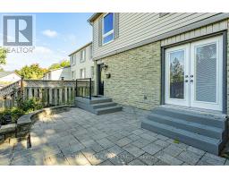 35 - 359 EVERGALDE CRESCENT N - 29