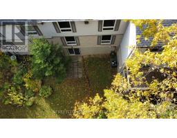 35 - 359 EVERGALDE CRESCENT N - 37