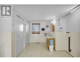 110 JOHN STREET W - 23