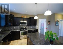 968 SPRINGBANK AVENUE N - 11