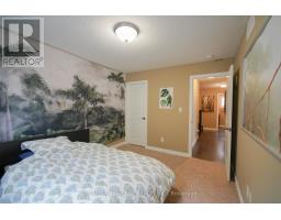 968 SPRINGBANK AVENUE N - 18