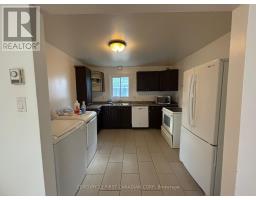 708 OXFORD STREET E - 14