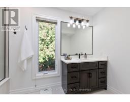 1 SHAVIAN COURT - 21