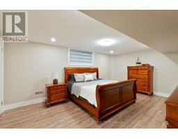 1 SHAVIAN COURT - 32