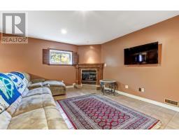 296 BOURNEMOUTH DRIVE - 17