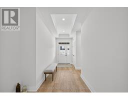 22 - 175 GLENGARIFF DRIVE - 1