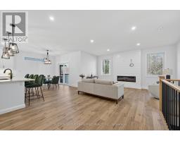 22 - 175 GLENGARIFF DRIVE - 11