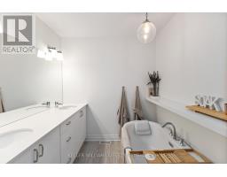 20 - 555 SUNNINGDALE ROAD E - 36