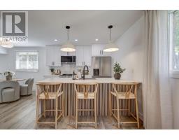 52 BEXHILL DRIVE - 19