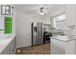 106 LAURENTIAN DRIVE N - 10