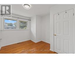 106 LAURENTIAN DRIVE N - 15