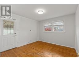 106 LAURENTIAN DRIVE N - 19