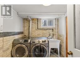 106 LAURENTIAN DRIVE N - 26