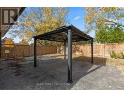 106 LAURENTIAN DRIVE N - 37