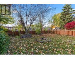 106 LAURENTIAN DRIVE N - 43