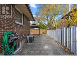 106 LAURENTIAN DRIVE N - 45