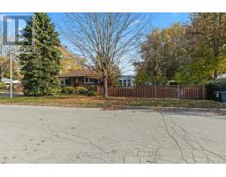 106 LAURENTIAN DRIVE N - 47