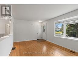 106 LAURENTIAN DRIVE N - 7