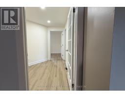 708 VILLAGE GREEN AVENUE - 21