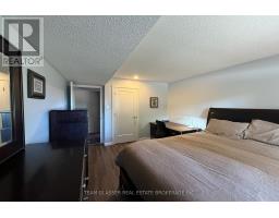 708 VILLAGE GREEN AVENUE - 23