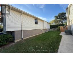 708 VILLAGE GREEN AVENUE - 31