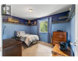 21948 ADELAIDE STREET N - 25