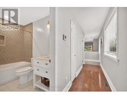 105A DEVONSHIRE AVENUE - 25