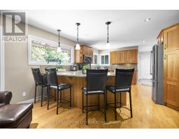 187 WYCHWOOD PARK - 16