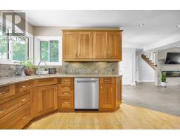 187 WYCHWOOD PARK - 19