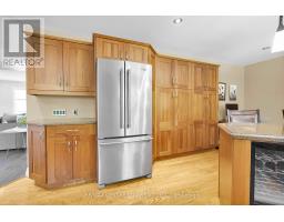 187 WYCHWOOD PARK - 20