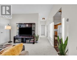 1201 - 744 WONDERLAND ROAD S - 11