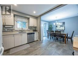 17 WINDING WAY CRESCENT - 11