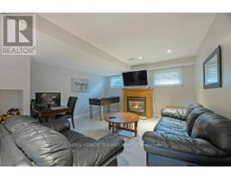 17 WINDING WAY CRESCENT - 25
