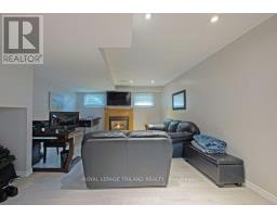 17 WINDING WAY CRESCENT - 26