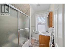 840 QUEENS AVENUE - 27