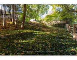 37 ARNELLA CRESCENT - 30