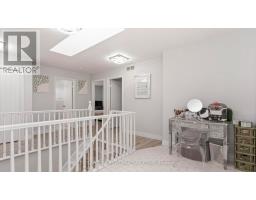 35 HUMMINGBIRD CRESCENT - 24