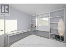 770 BARCLAY ROAD - 32