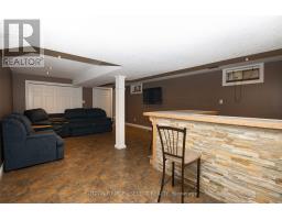 106 CHRISTIANS COURT - 29